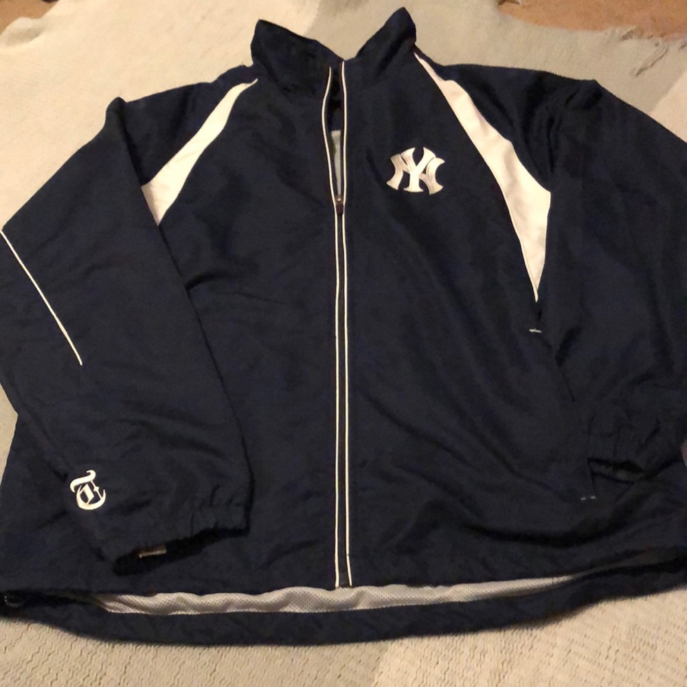 Yankees windbreaker